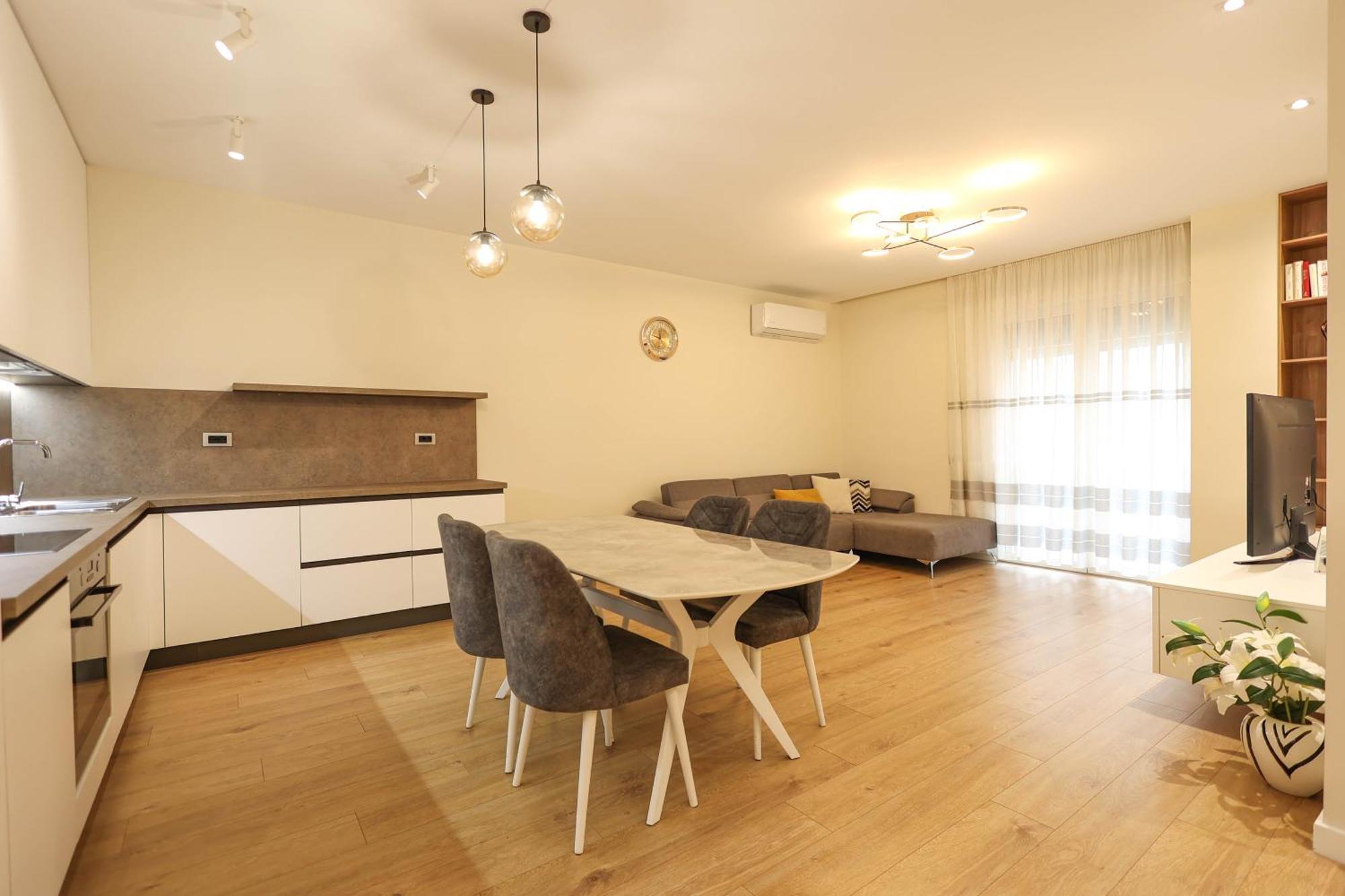 Grandstay Portside Durrës
